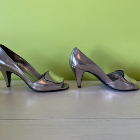 Calvin Klein Silver Heels - Size 8.5 - Picture 3 of 7